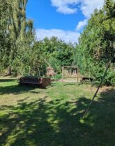 Yoga auf der Streuobstwiese